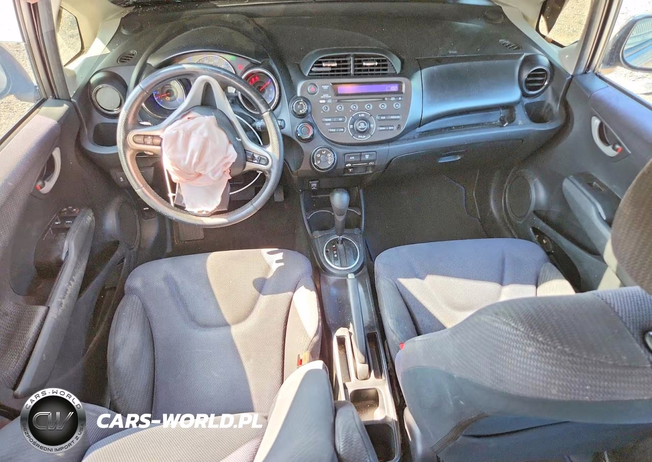 2013 Honda Fit Sport VIN:JHMGE8H54DC072028 - 8