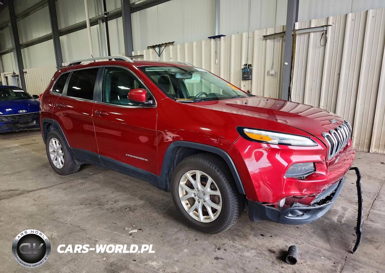 2016 Jeep Cherokee Latitude VIN:1C4PJMCB8GW174664 - 4