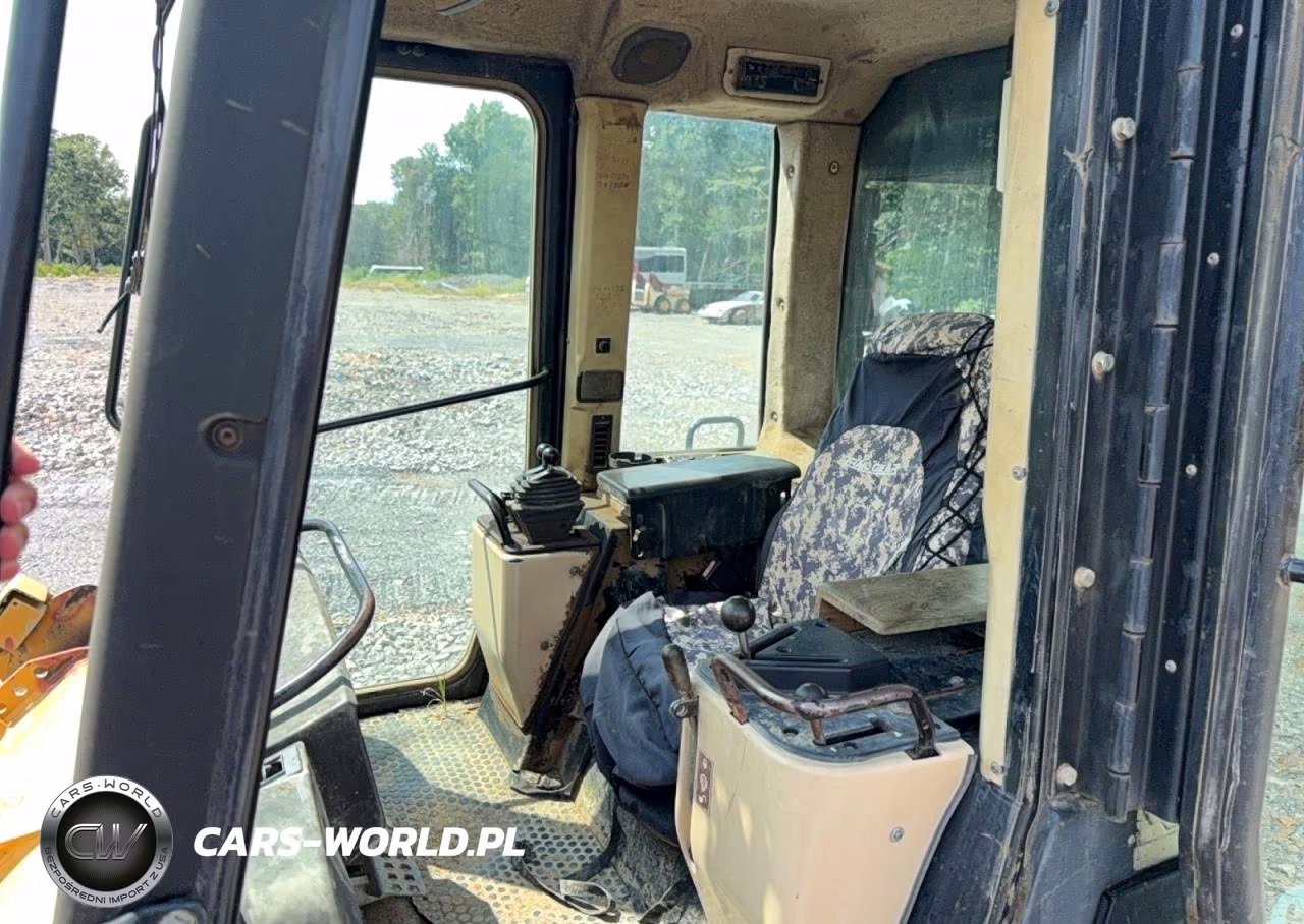 2002 Caterpillar 953C Track Loader VIN:CAT0953CE2ZN04856 - 9