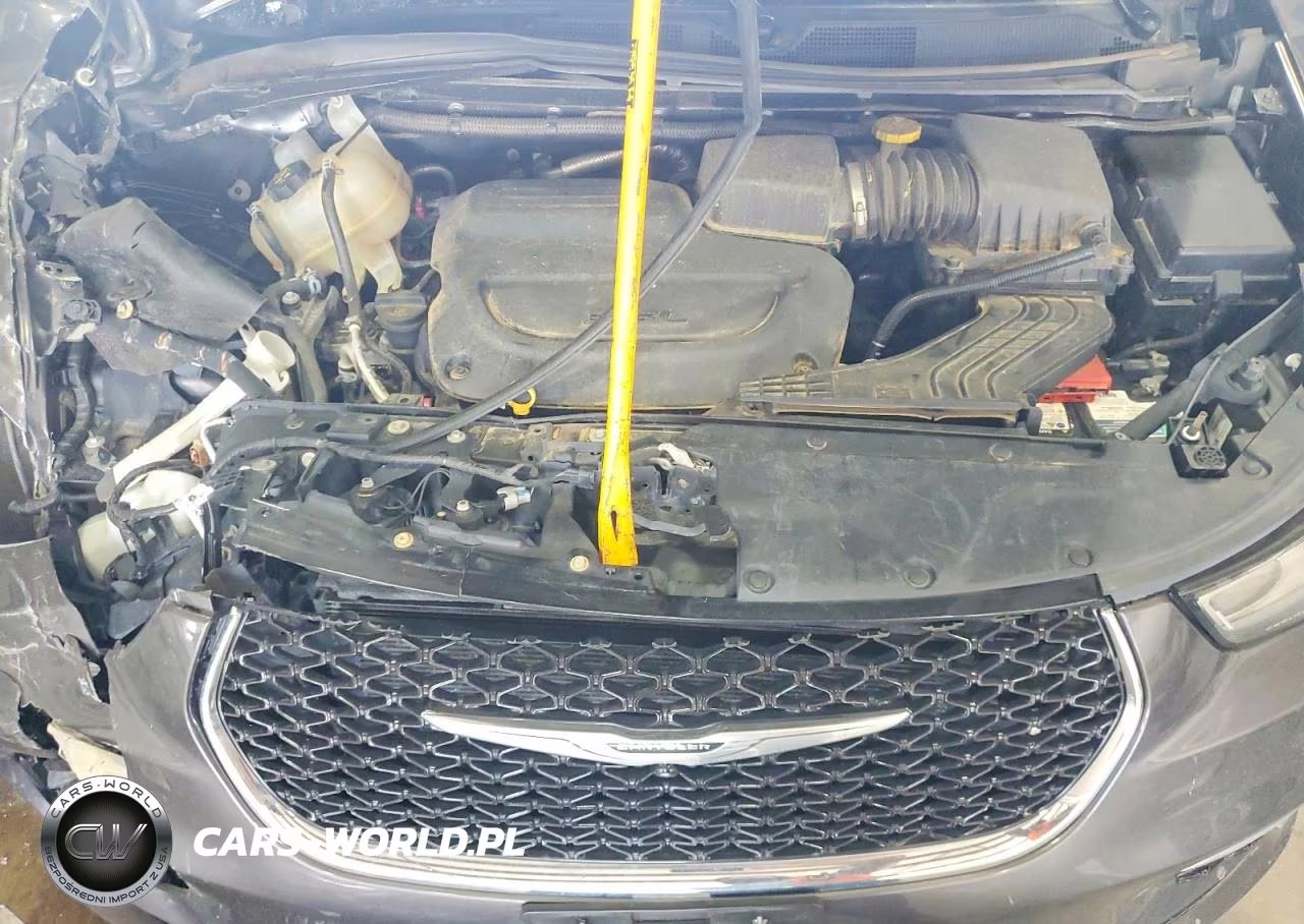 2021 Chrysler Pacifica Touring L VIN:2C4RC1BG9MR528243 - 12