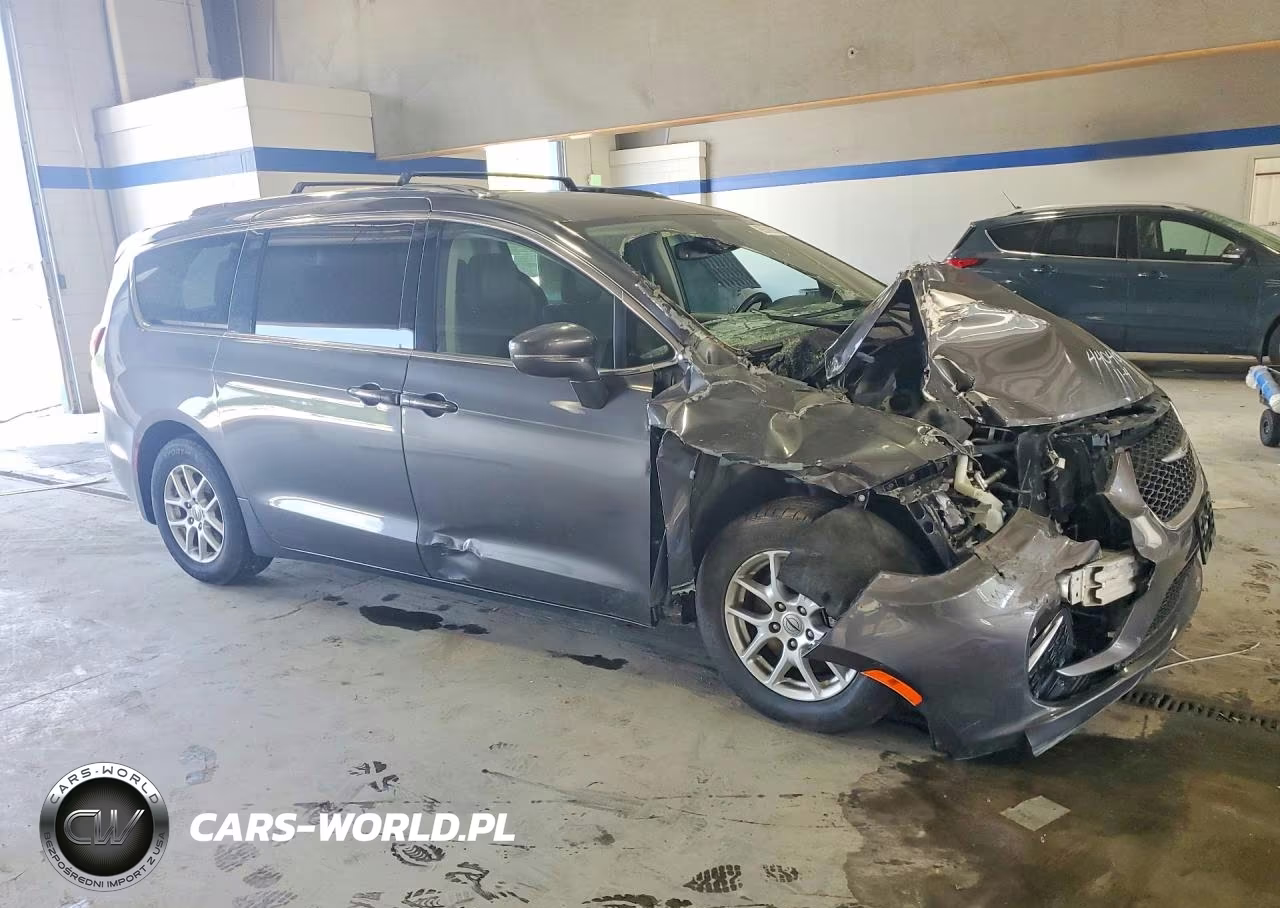2021 Chrysler Pacifica Touring L VIN:2C4RC1BG9MR528243 - 4