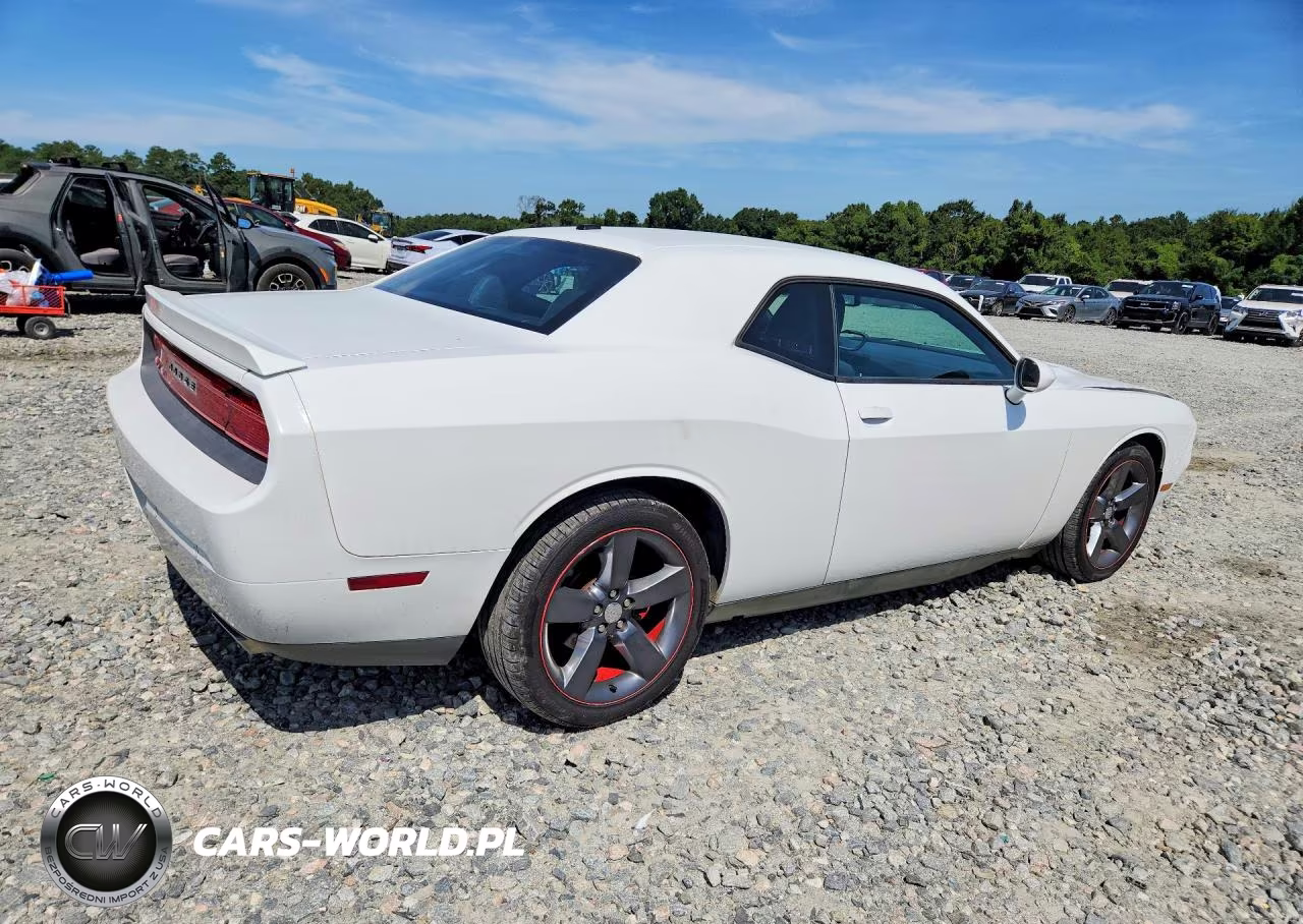 2013 Dodge Challenger Sxt VIN:2C3CDYAG4DH695178 - 3