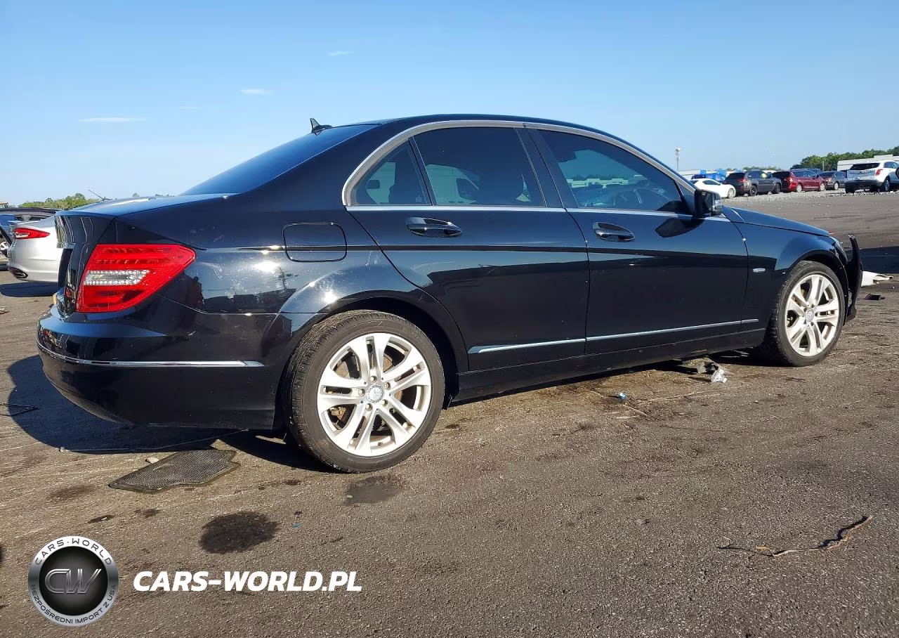 2012 Mercedes-Benz C 250 VIN:WDDGF4HB7CA623579 - 3