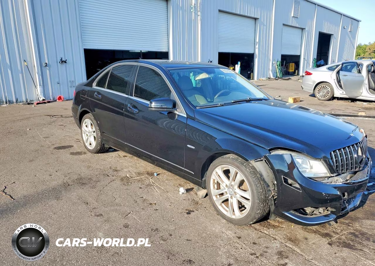 2012 Mercedes-Benz C 250 VIN:WDDGF4HB7CA623579 - 4