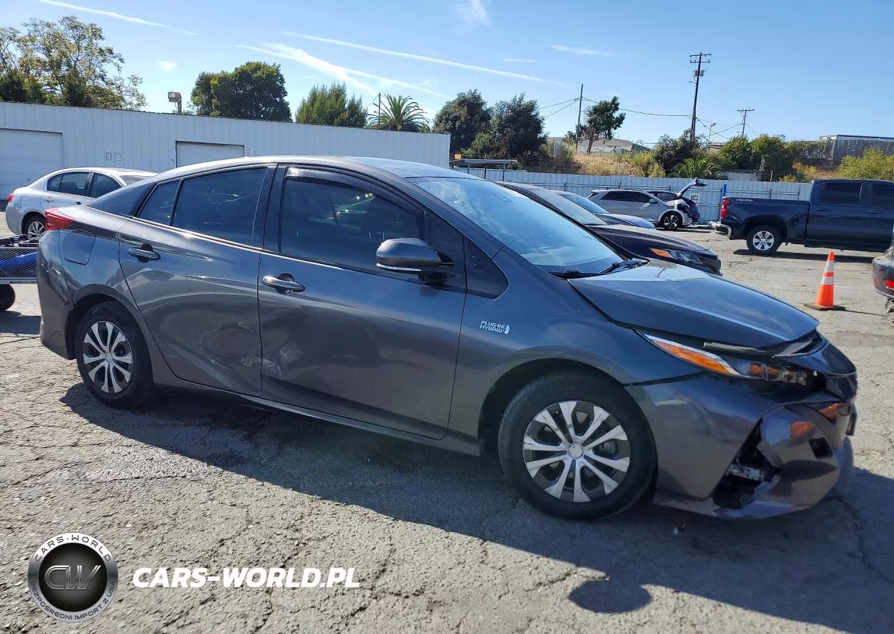 2020 Toyota Prius Prime Xle VIN:JTDKARFP0L3146030 - 4