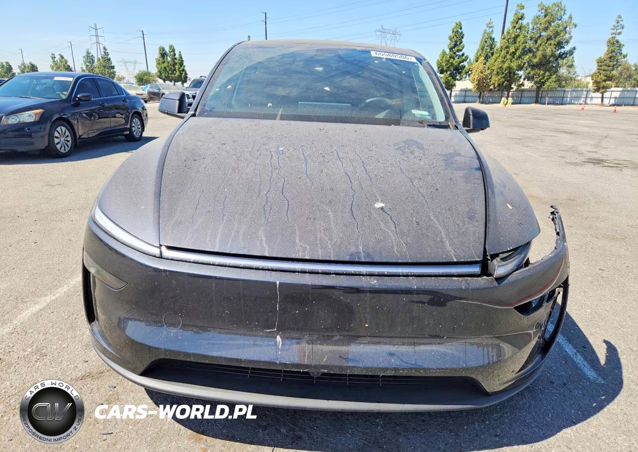 2026 Tesla Model Y VIN:7SAYGDEE2TF328927 - 5