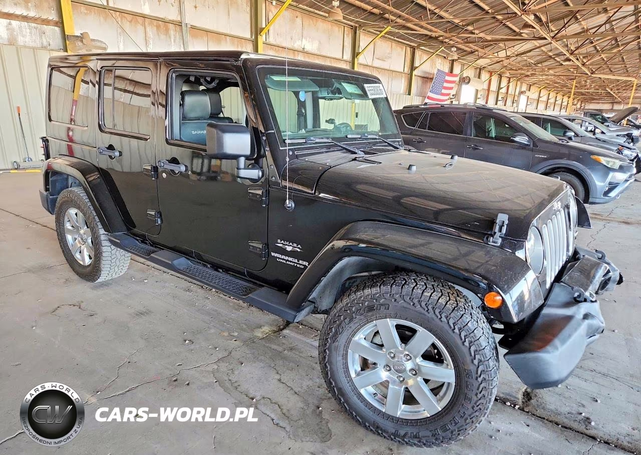 2017 Jeep Wrangler Unlimited Sahara VIN:1C4BJWEG0HL717667 - 4