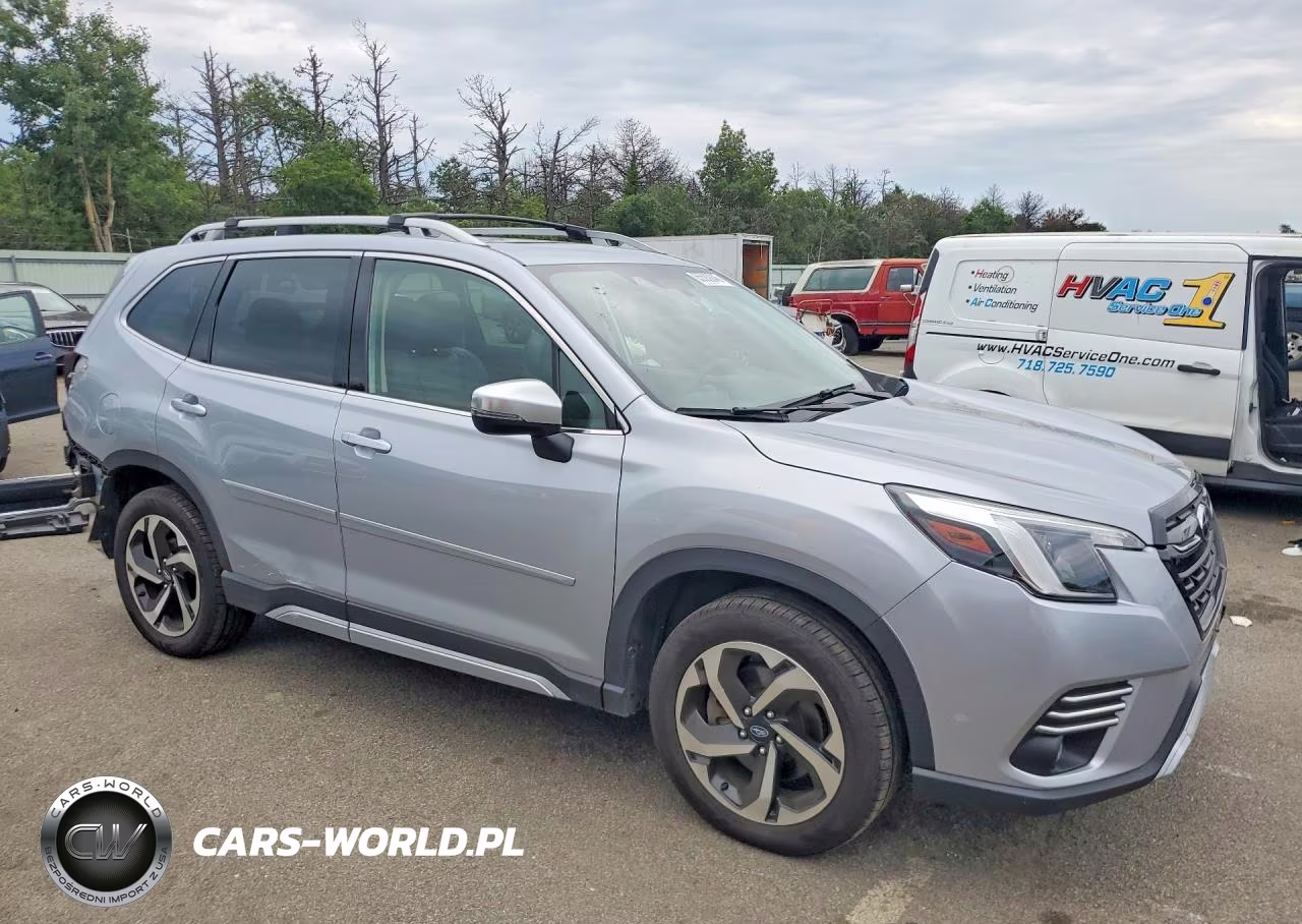 2022 Subaru Forester Touring VIN:JF2SKARC7NH431757 - 4