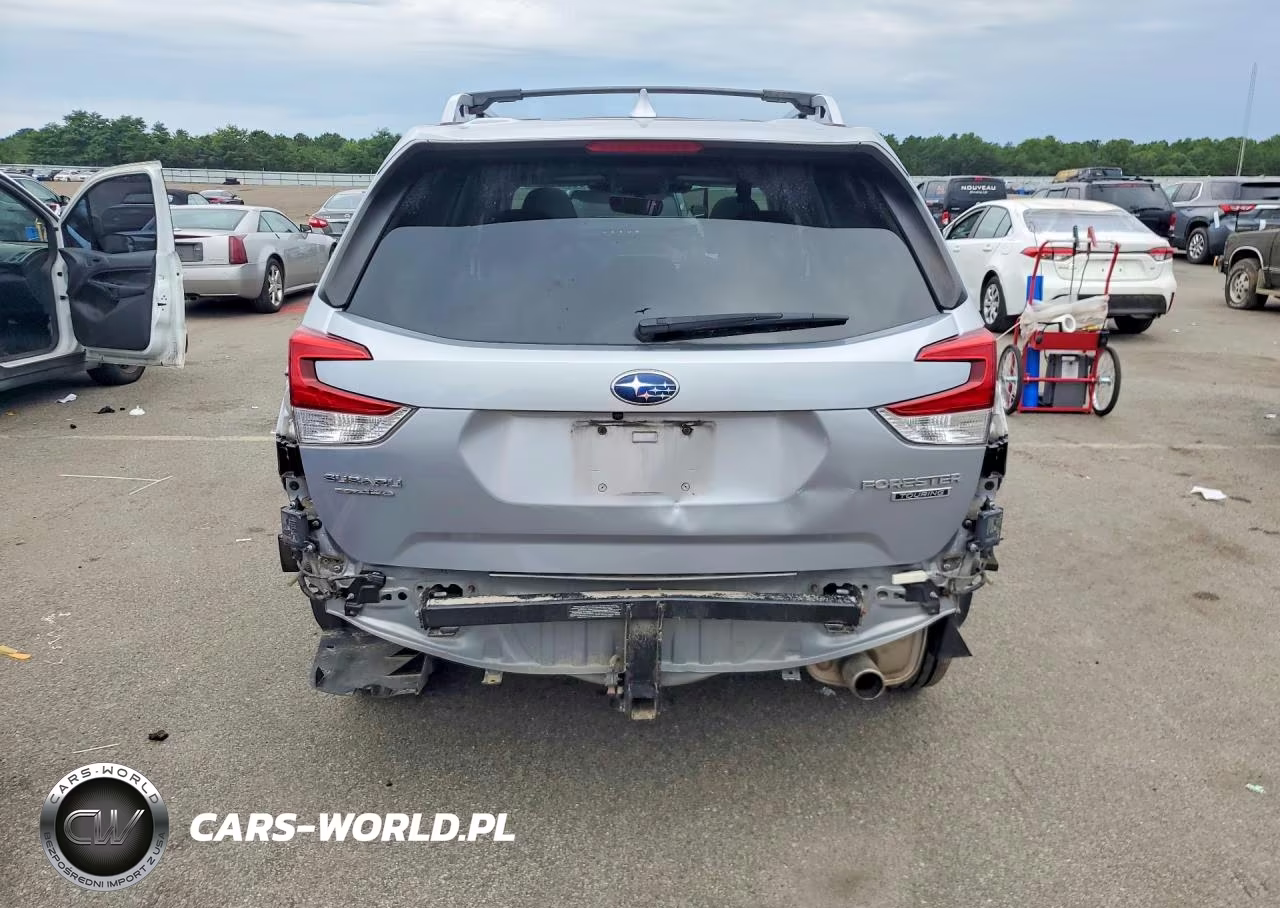 2022 Subaru Forester Touring VIN:JF2SKARC7NH431757 - 6