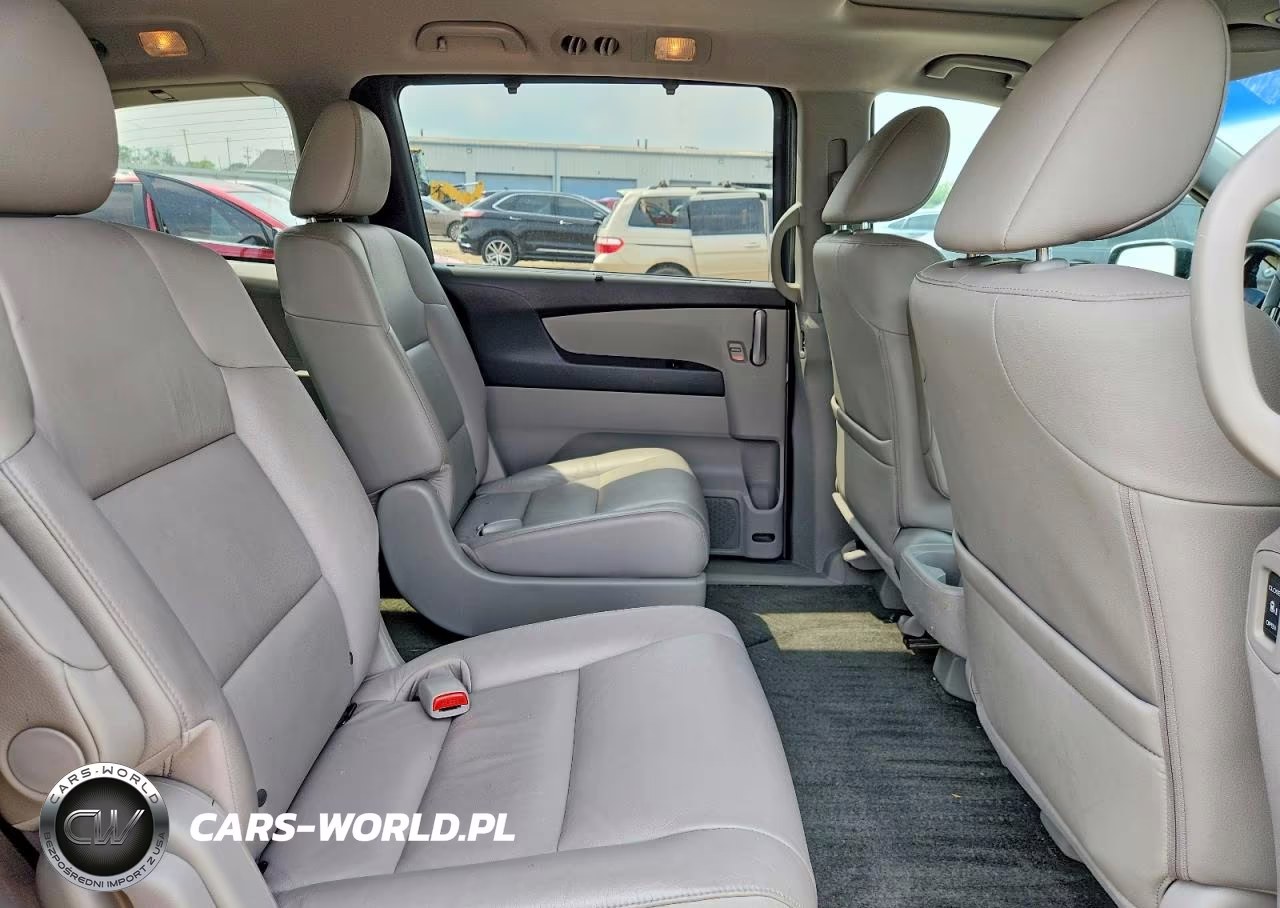 2011 Honda Odyssey Touring VIN:5FNRL5H92BB080467 - 10