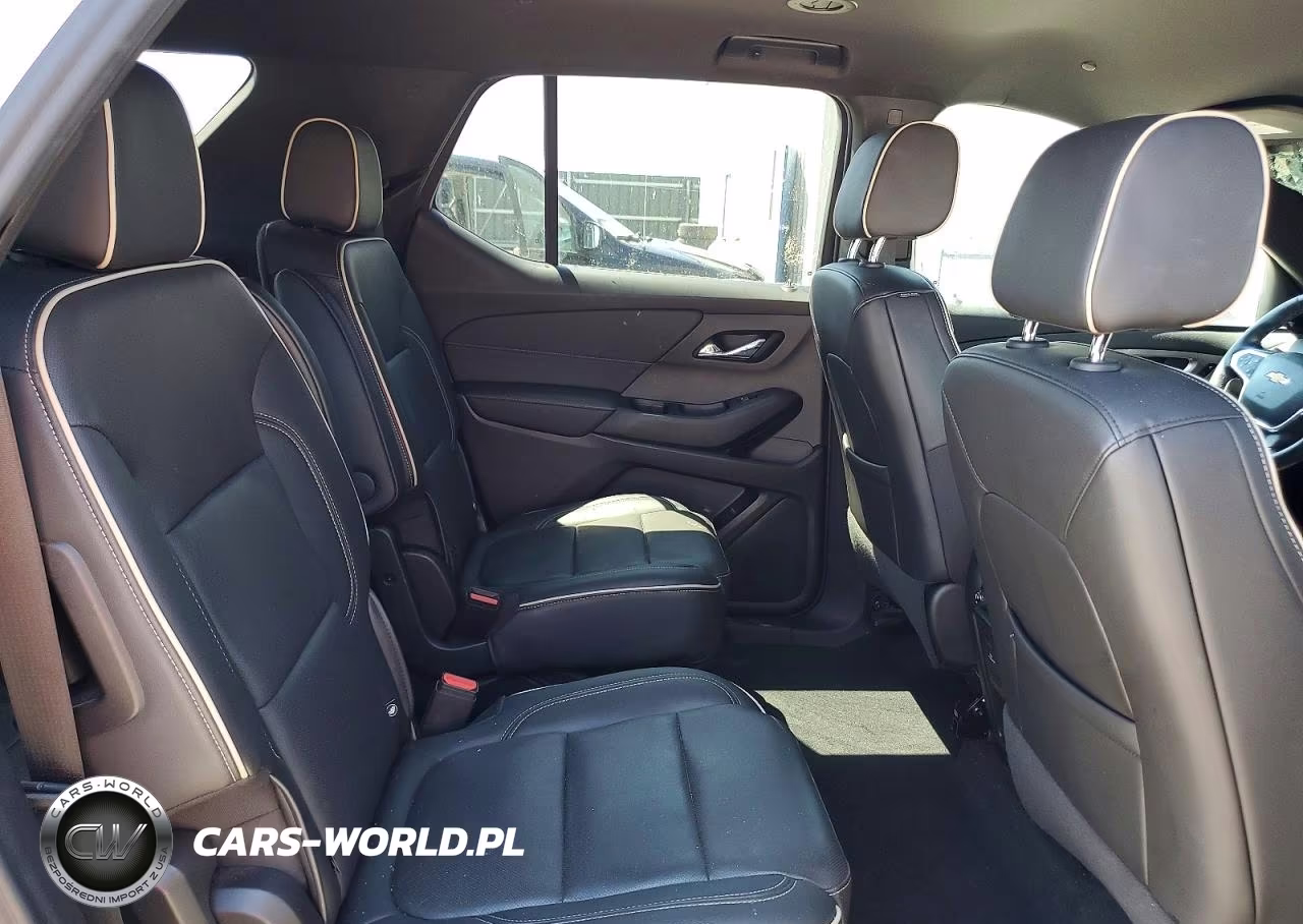 2023 Chevrolet Traverse Premier VIN:1GNEVKKW9PJ113106 - 11