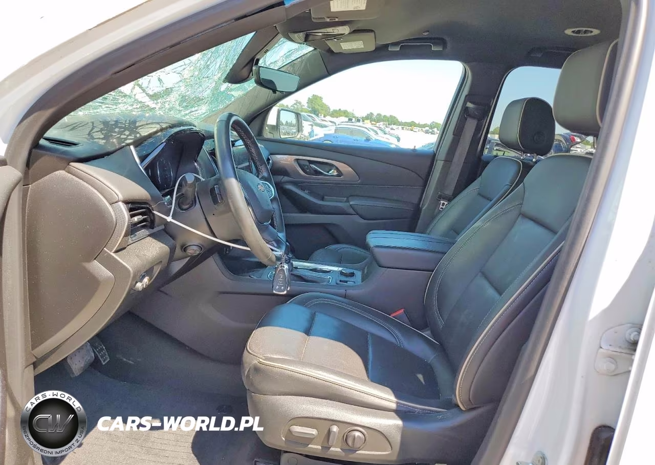 2023 Chevrolet Traverse Premier VIN:1GNEVKKW9PJ113106 - 7