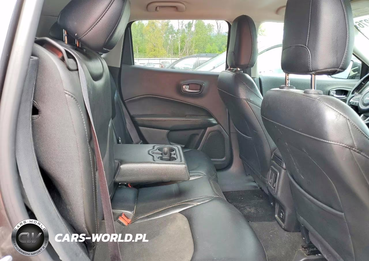 2018 Jeep Compass Latitude VIN:3C4NJDBB3JT303044 - 11