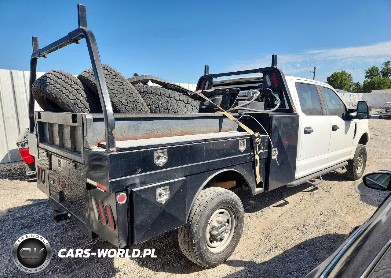 2017 Ford F250 Super Duty VIN:1FT7W2B61HEF36576 - 3