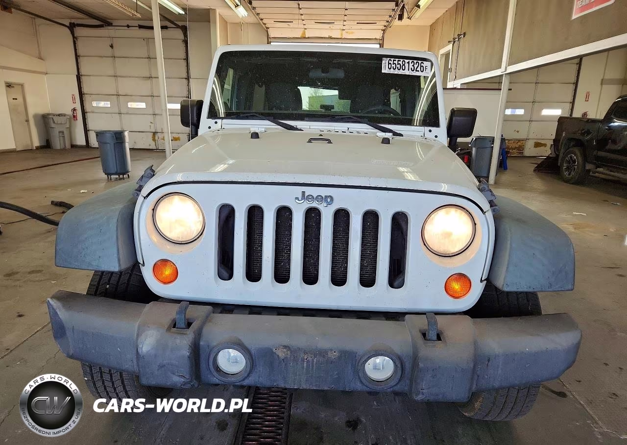 2011 Jeep Wrangler Unlimited Rubicon VIN:1J4HA6H18BL611468 - 5