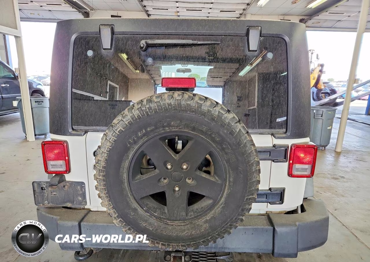 2011 Jeep Wrangler Unlimited Rubicon VIN:1J4HA6H18BL611468 - 6