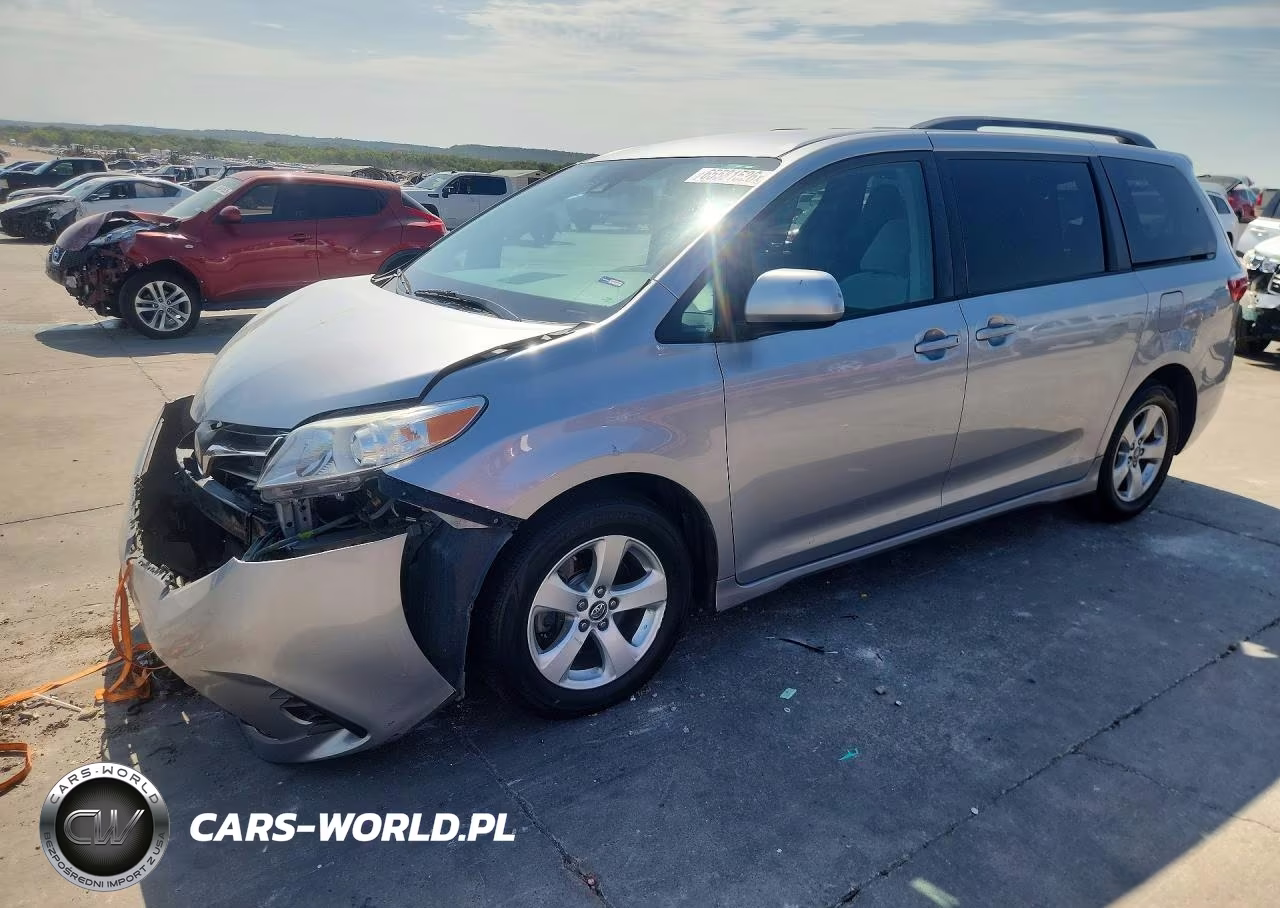 2018 Toyota Sienna Le