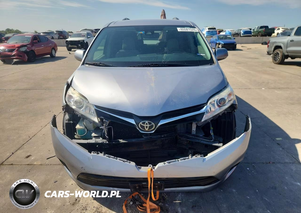 2018 Toyota Sienna Le VIN:5TDKZ3DC9JS904979 - 5