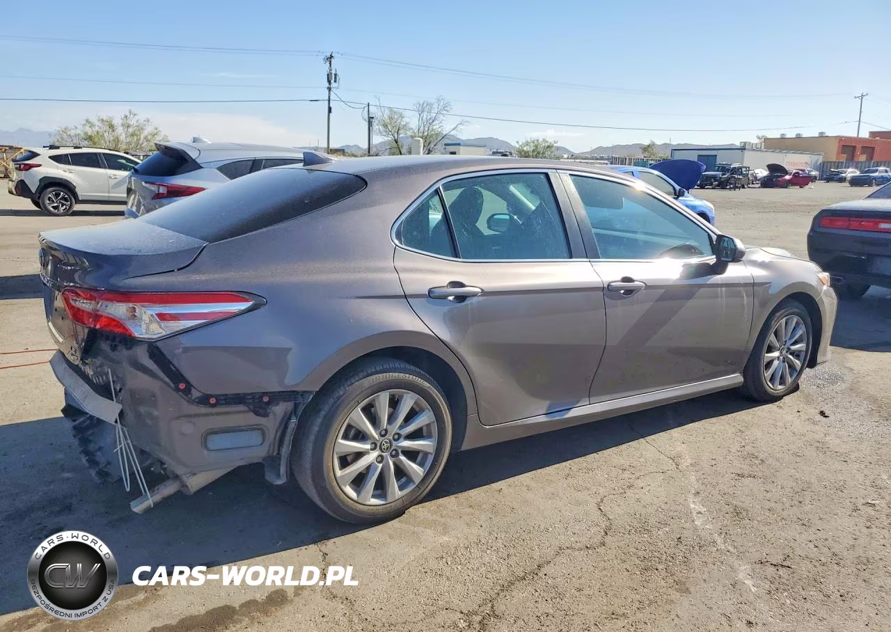 2020 Toyota Camry Le VIN:4T1C11BK8LU006037 - 3