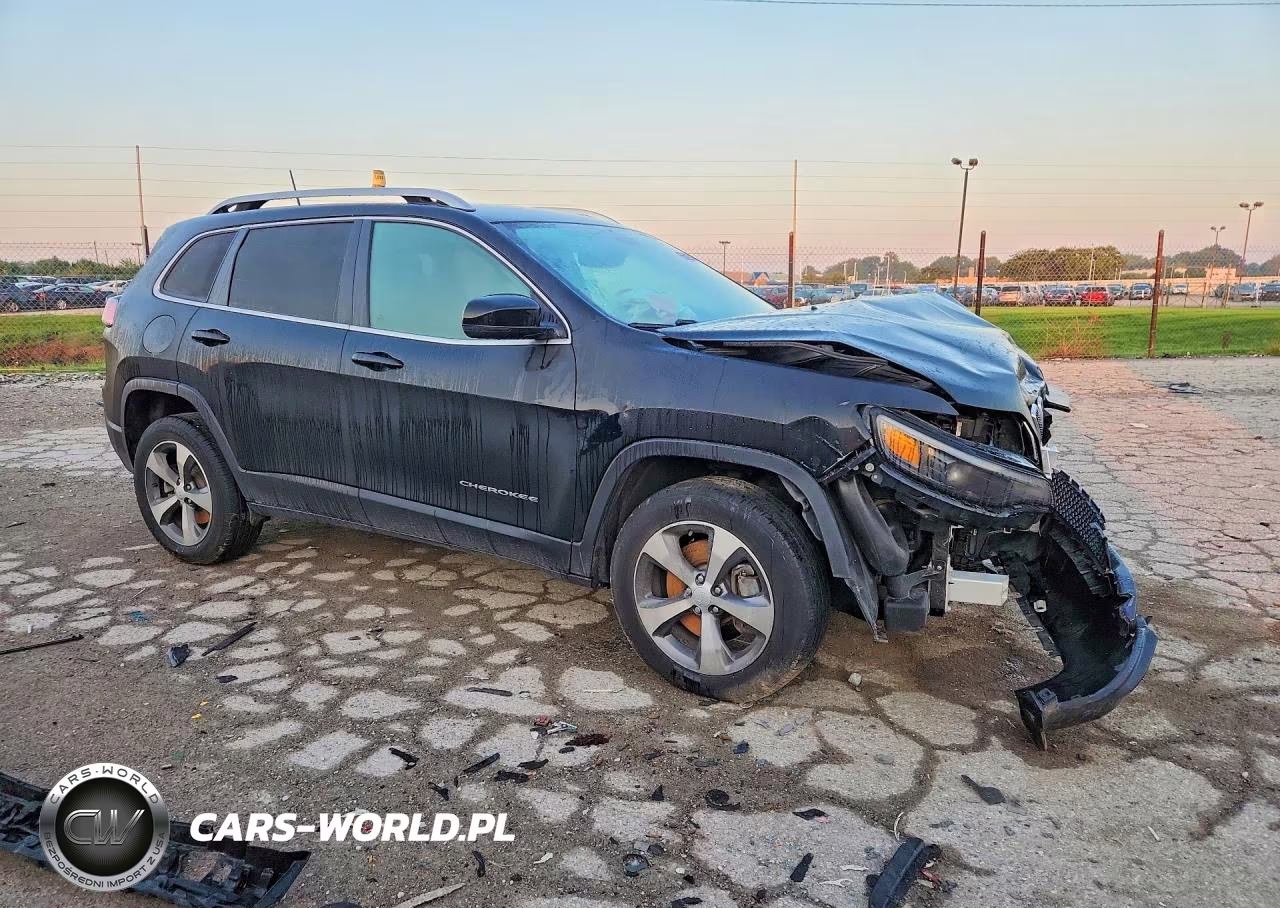 2020 Jeep Cherokee Limited VIN:1C4PJMDX7LD621825 - 4