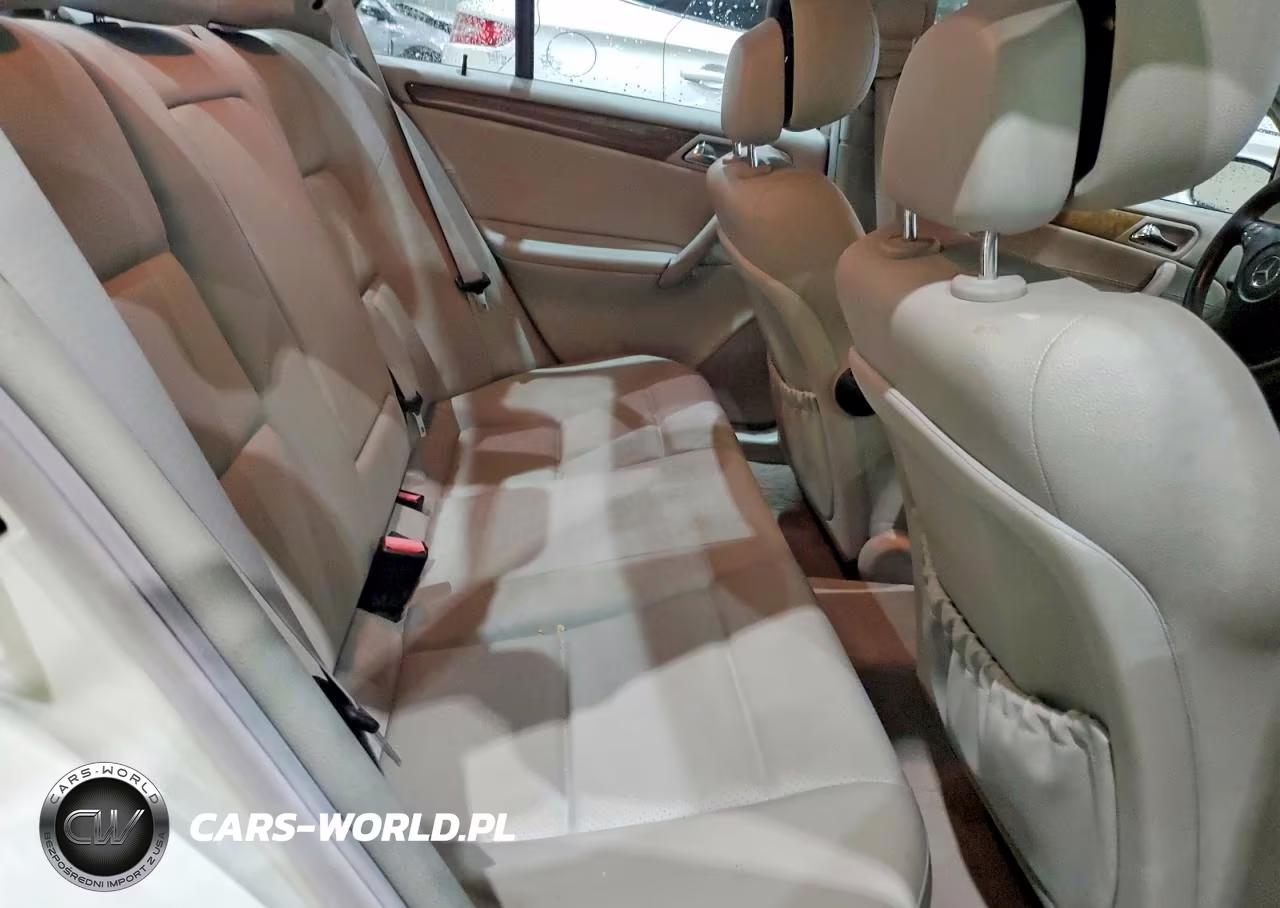 2007 Mercedes-Benz C 230 VIN:WDBRF52H47F927935 - 10