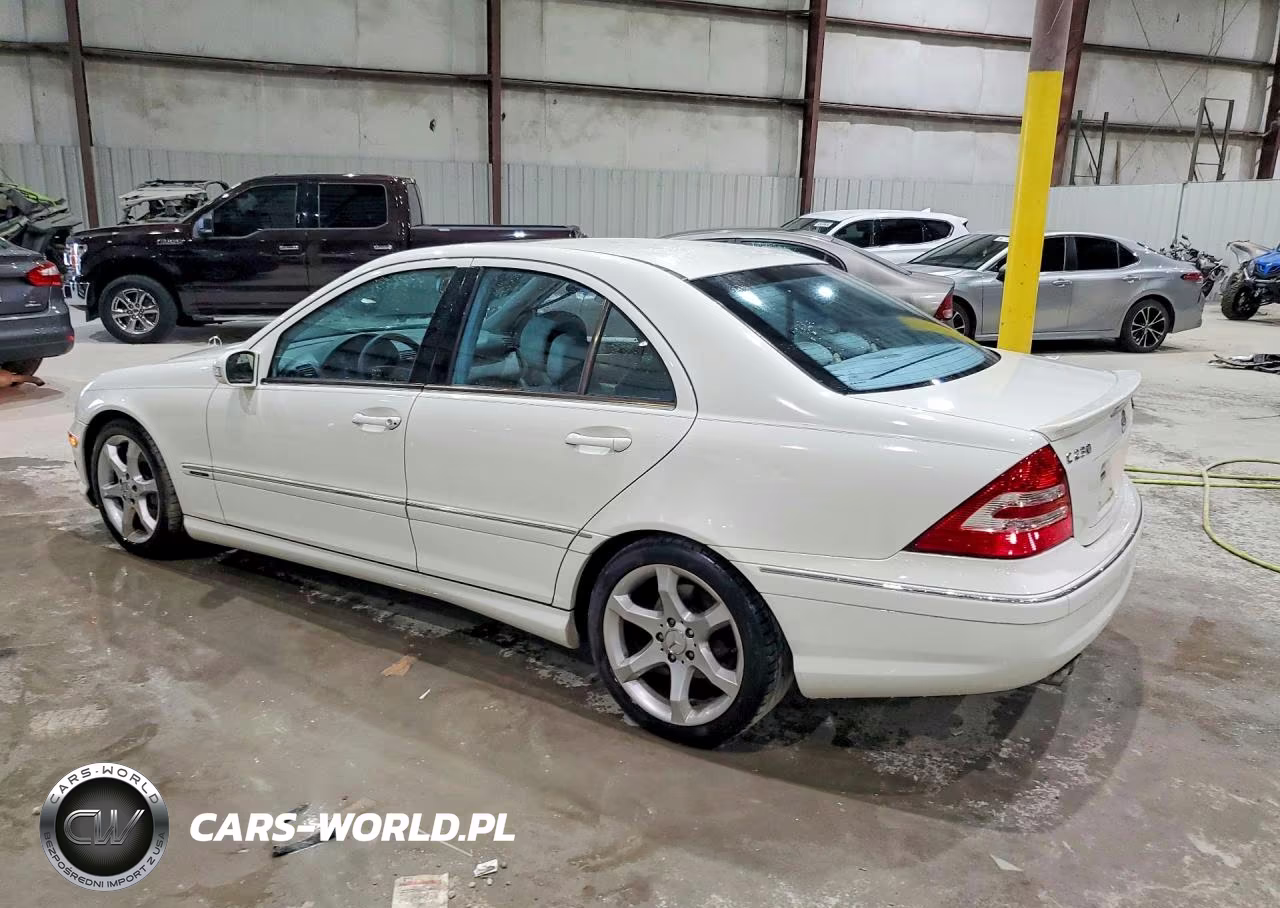 2007 Mercedes-Benz C 230 VIN:WDBRF52H47F927935 - 2