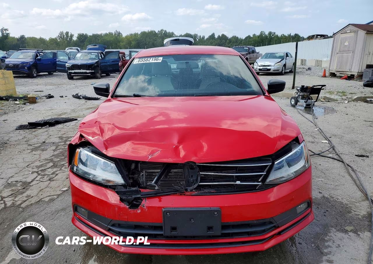 2016 Volkswagen Jetta Sport VIN:3VWB17AJ6GM303455 - 5