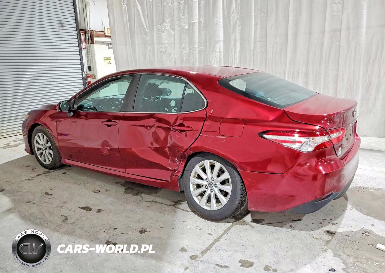 2018 Toyota Camry Le VIN:4T1B11HK6JU668067 - 2
