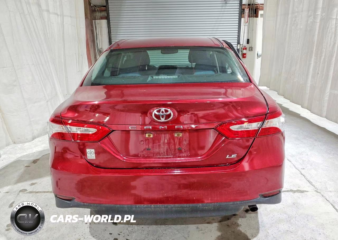 2018 Toyota Camry Le VIN:4T1B11HK6JU668067 - 6