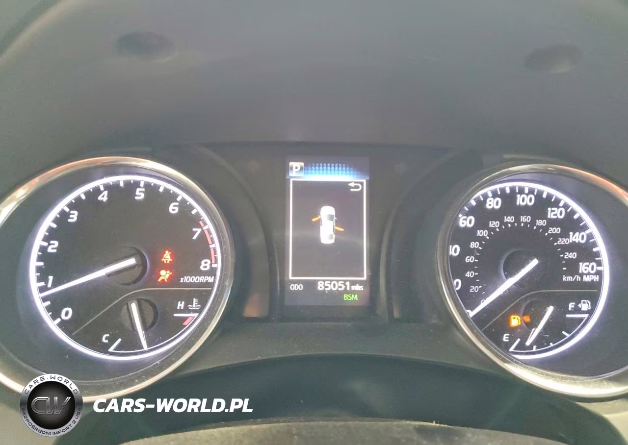 2018 Toyota Camry Le VIN:4T1B11HK6JU668067 - 9