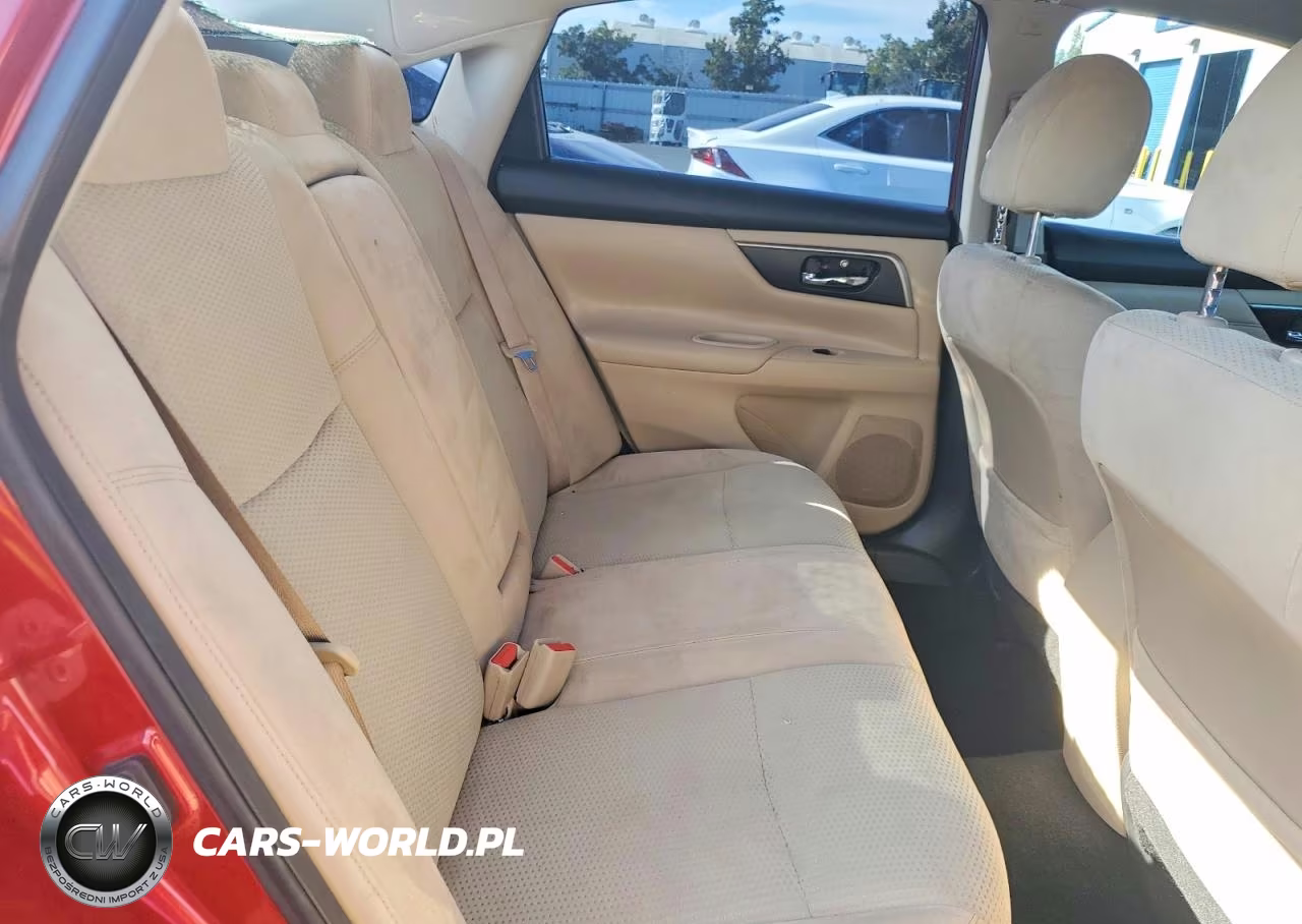 2015 Nissan Altima 2.5 S VIN:1N4AL3AP2FC260518 - 10