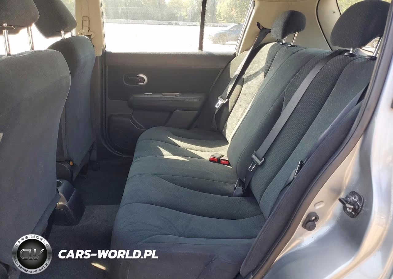 2010 Nissan Versa 1.8 S VIN:3N1BC1CP4AL462115 - 11