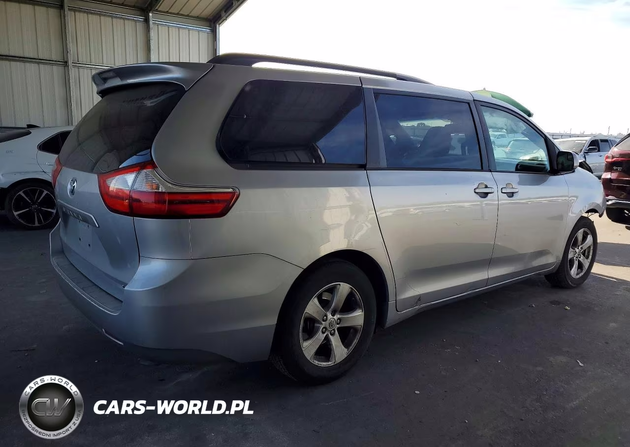 2015 Toyota Sienna Le VIN:5TDKK3DC5FS559851 - 3
