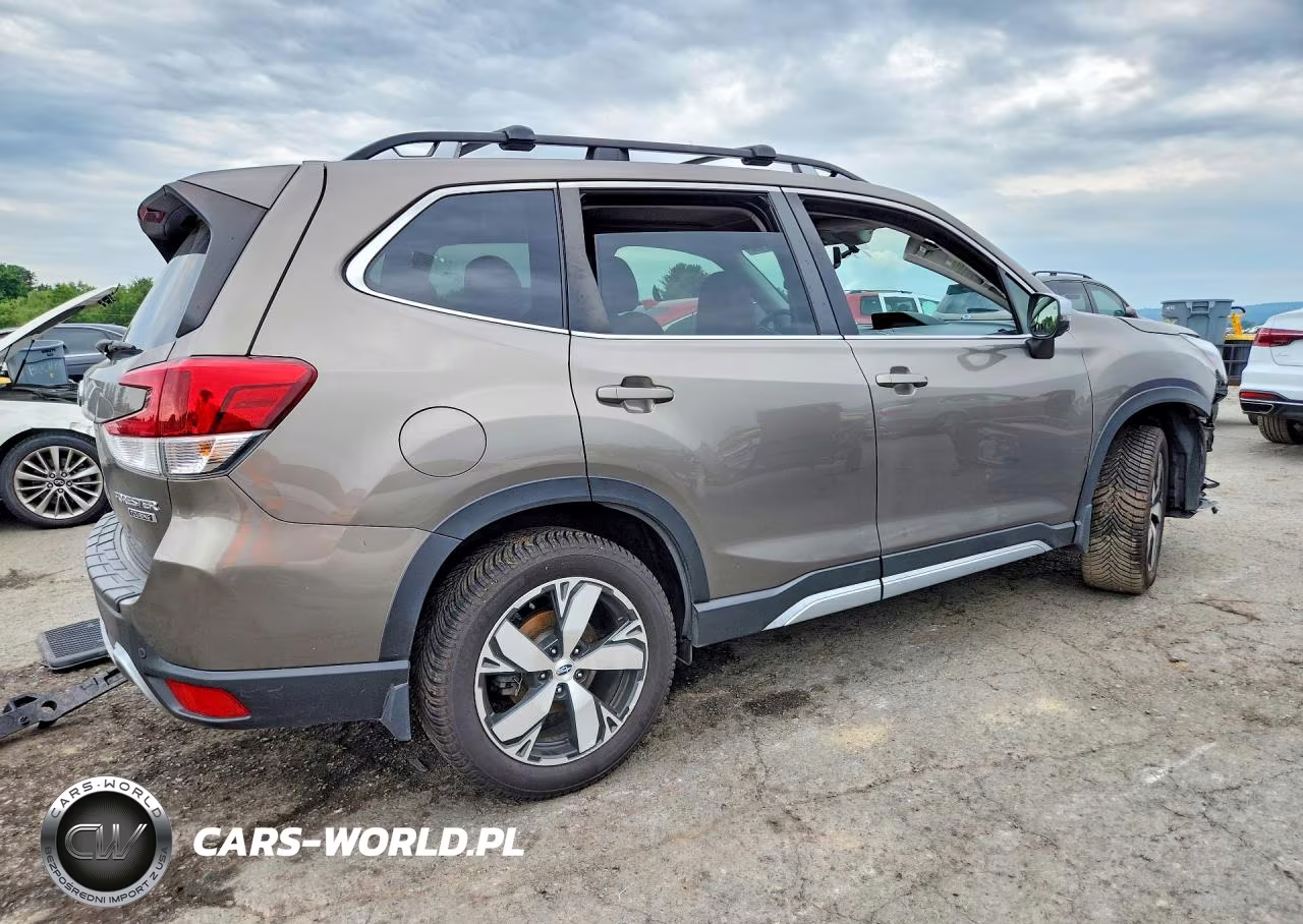 2021 Subaru Forester Touring VIN:JF2SKAXC9MH449923 - 3
