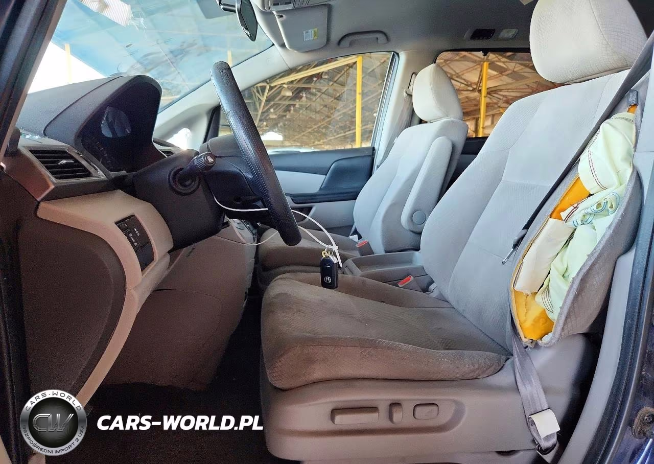 2016 Honda Odyssey Se VIN:5FNRL5H38GB134874 - 7