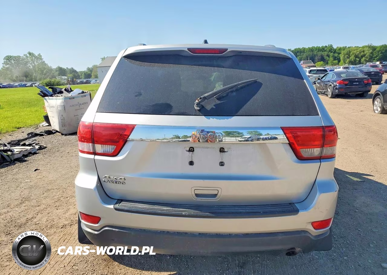 2012 Jeep Grand Cherokee Laredo VIN:1C4RJFAG2CC120744 - 6