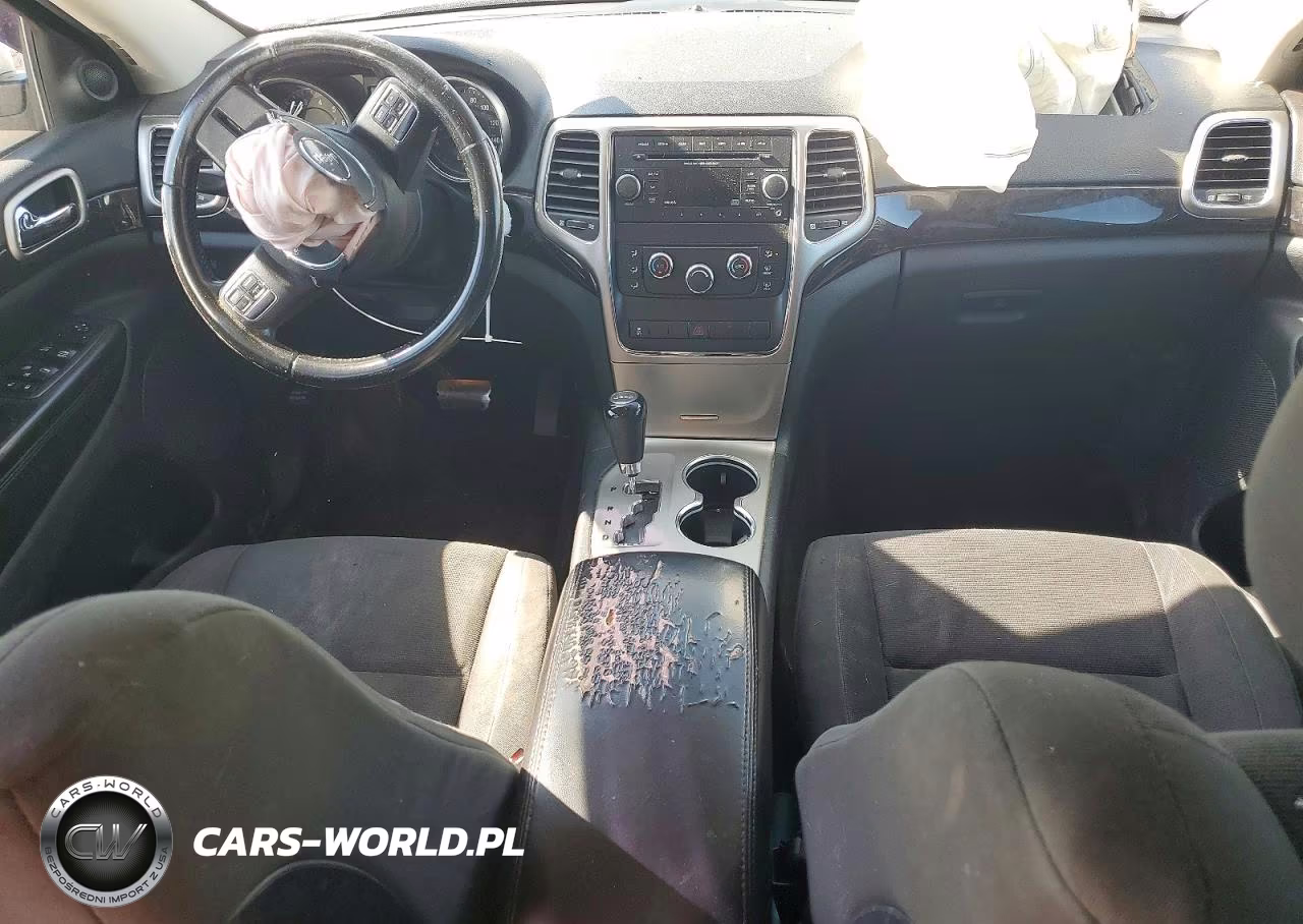 2012 Jeep Grand Cherokee Laredo VIN:1C4RJFAG2CC120744 - 8