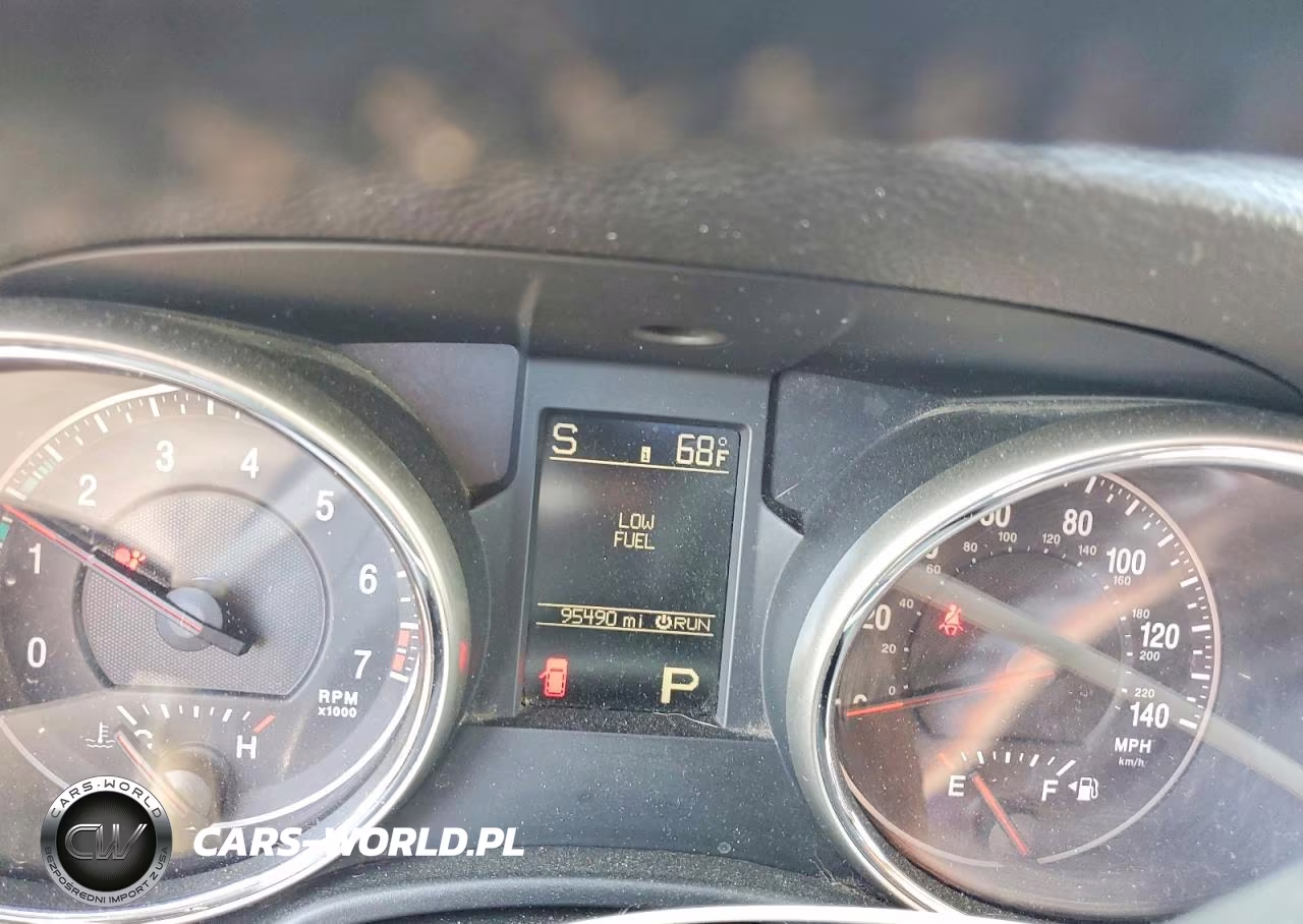 2012 Jeep Grand Cherokee Laredo VIN:1C4RJFAG2CC120744 - 9