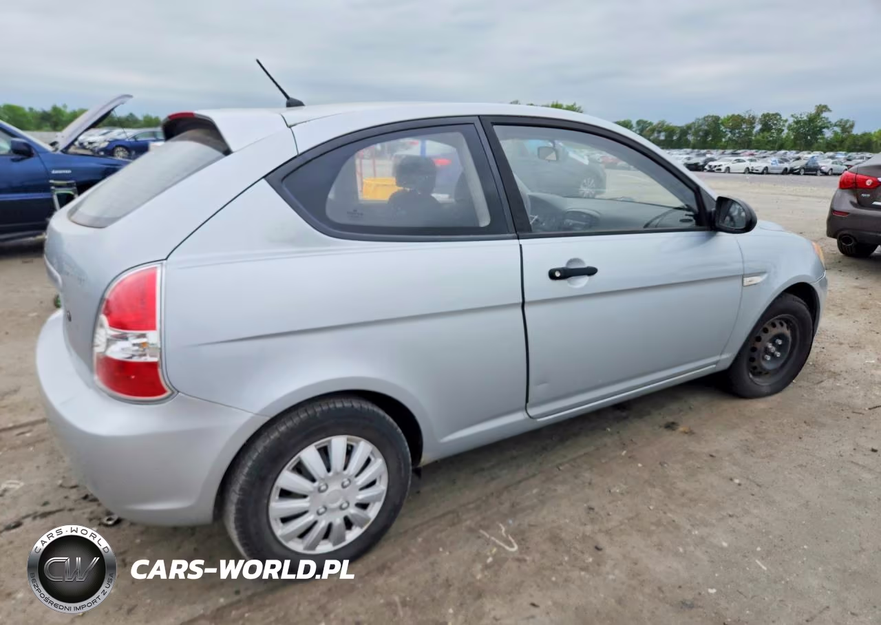 2007 Hyundai Accent Gs VIN:KMHCM36C97U001599 - 3