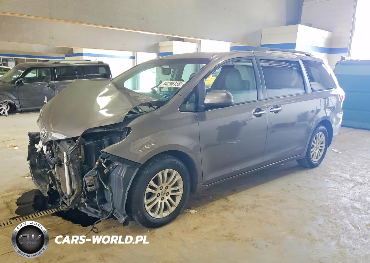 2017 Toyota Sienna Xle Premium 8-Passenger