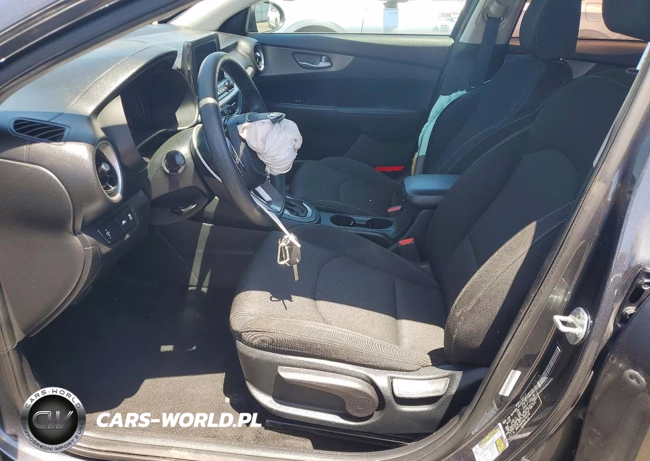 2021 Kia Forte Lxs VIN:3KPF24AD5ME292299 - 7