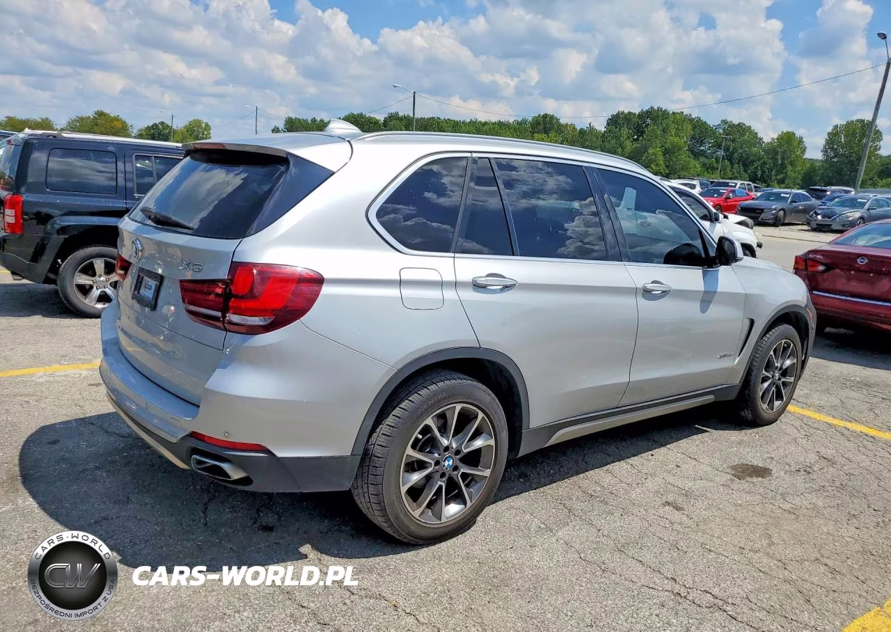 2018 BMW X5 xDrive35I VIN:5UXKR0C59J0X87536 - 3