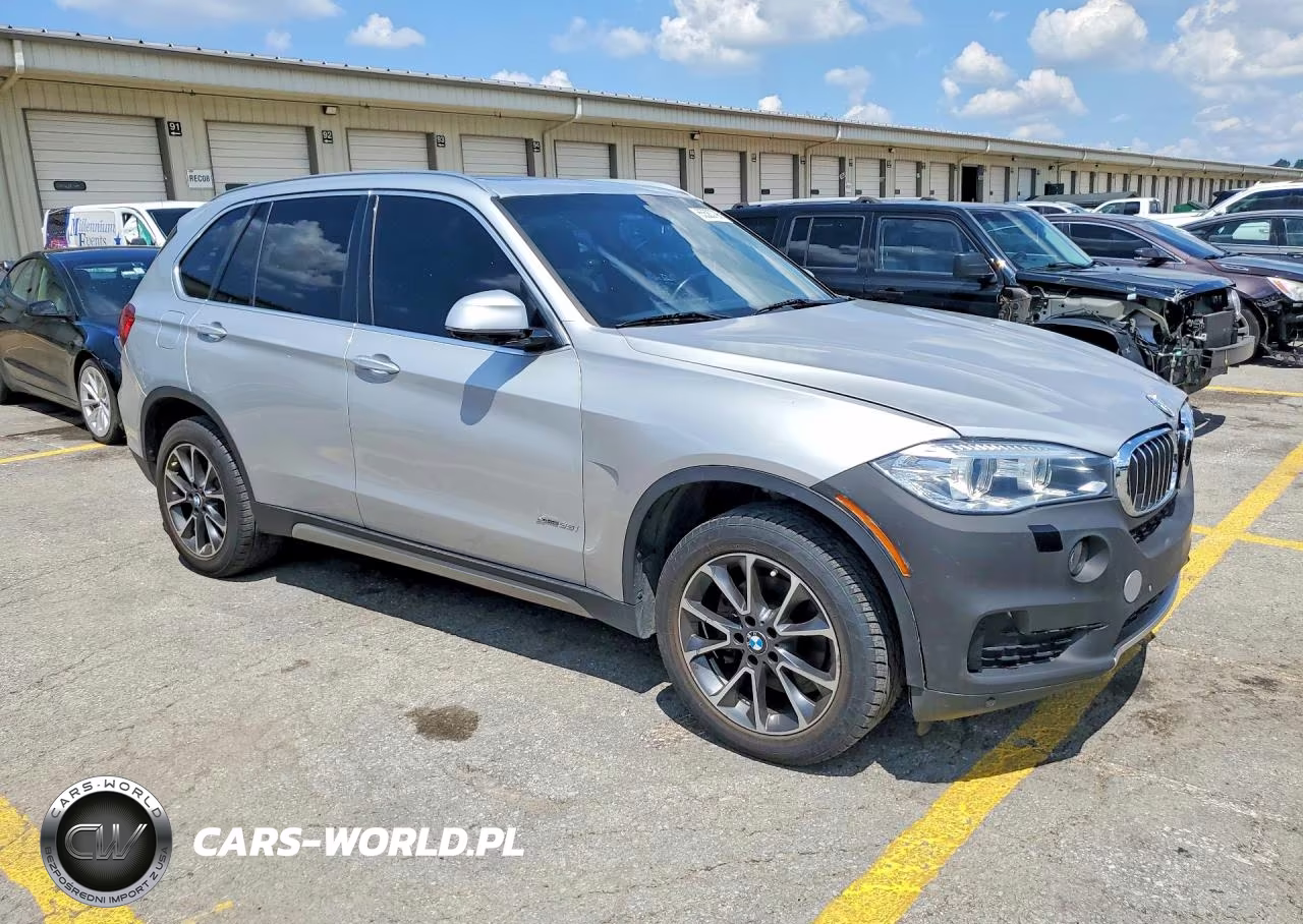 2018 BMW X5 xDrive35I VIN:5UXKR0C59J0X87536 - 4