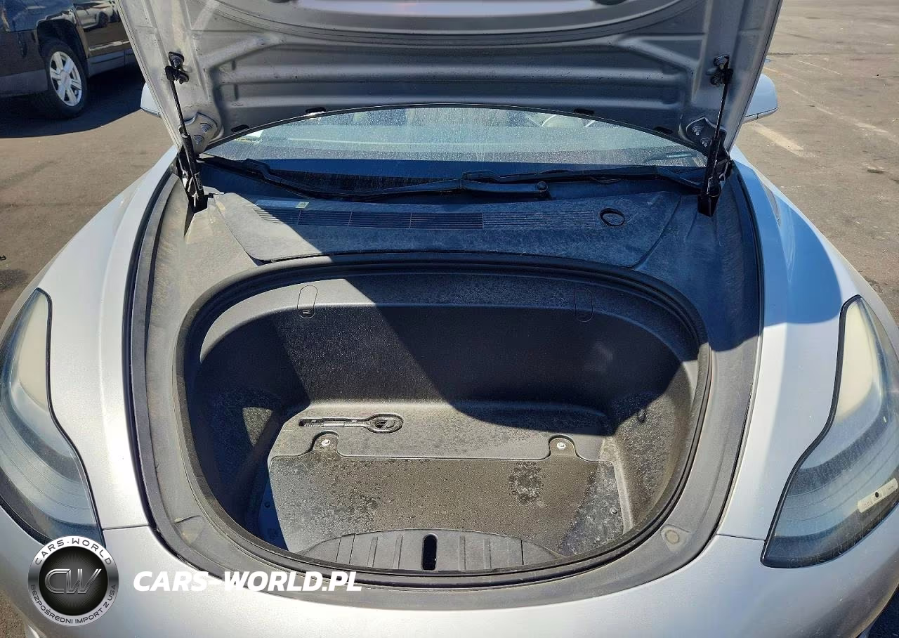 2018 Tesla Model 3 VIN:5YJ3E1EA0JF050132 - 11