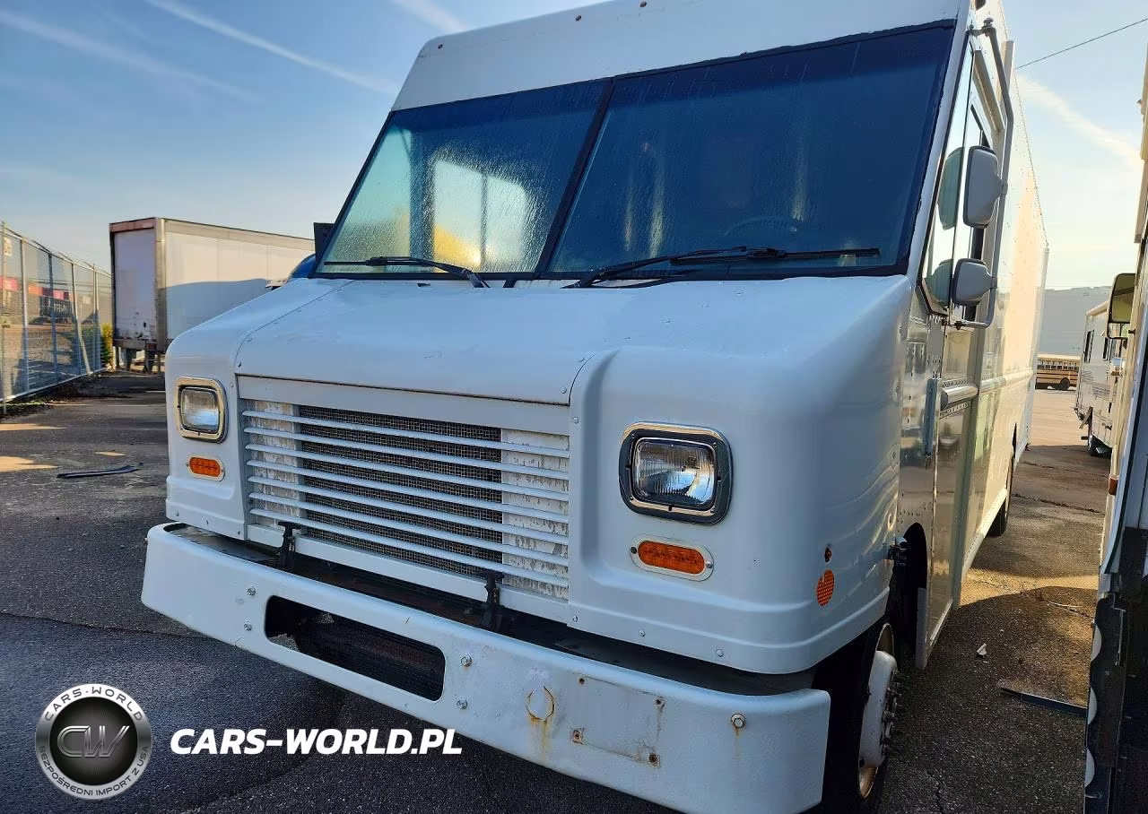 2013 Ford F59 Delivery Truck