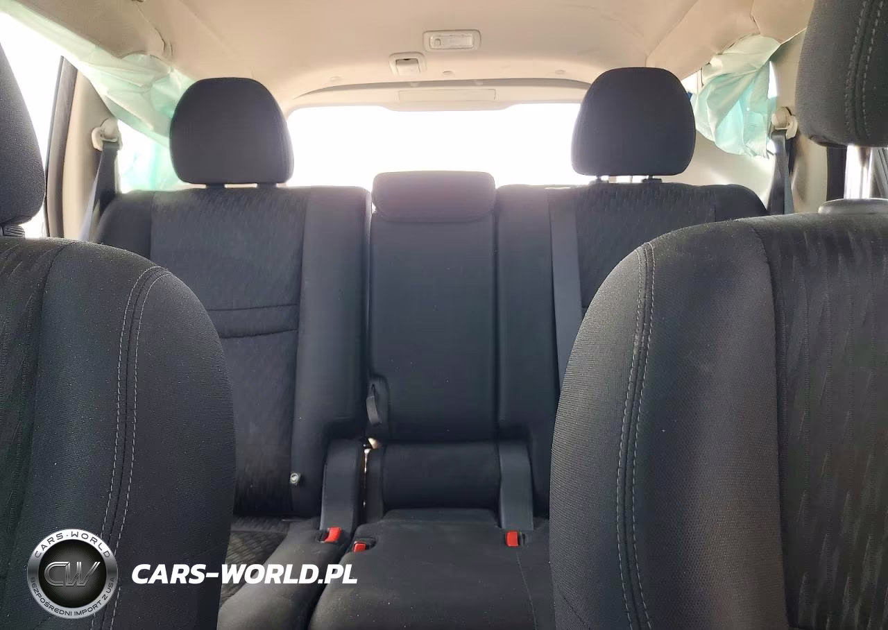 2019 Nissan Rogue S VIN:KNMAT2MV0KP512963 - 10