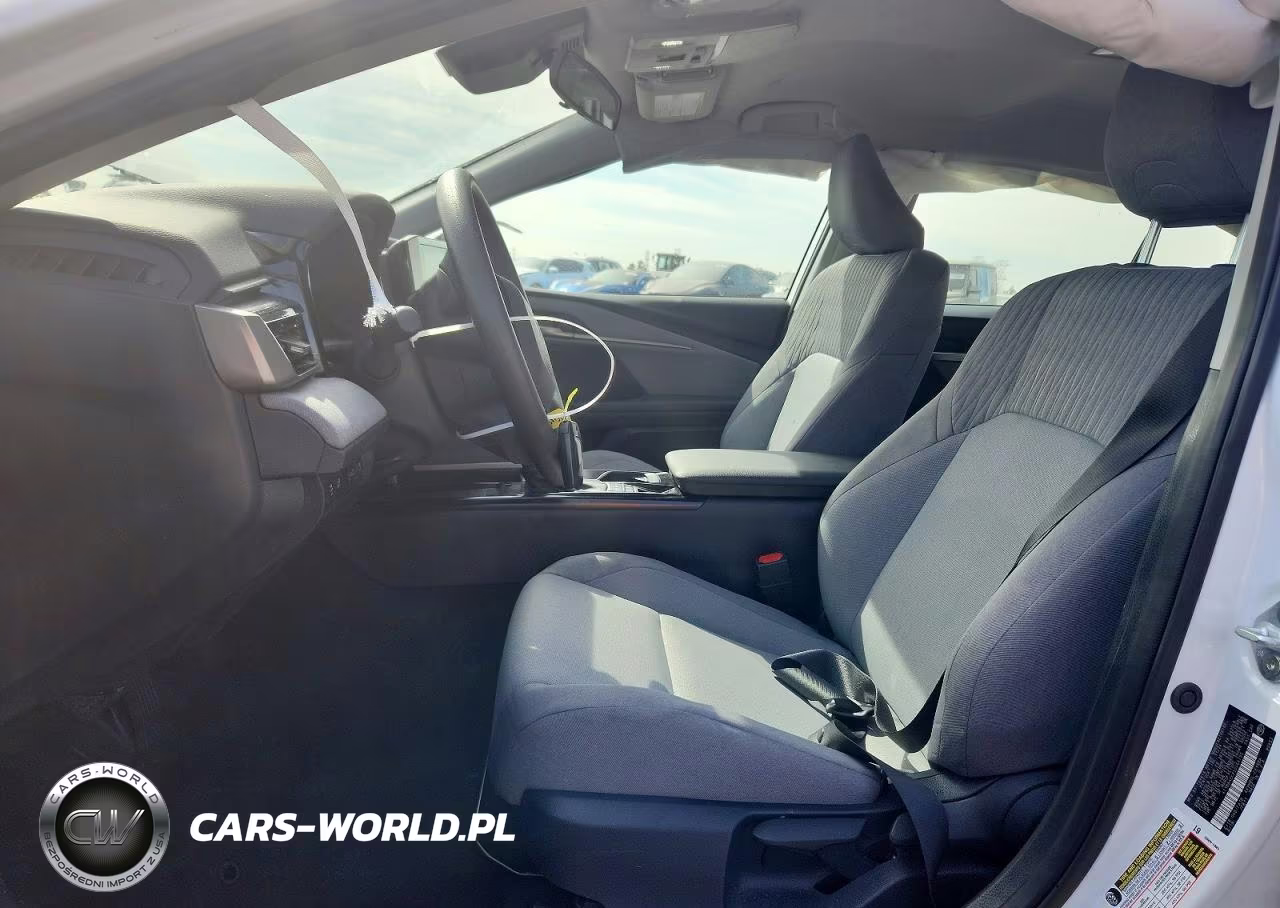 2025 Toyota Camry Le VIN:4T1DAACKXSU564795 - 7