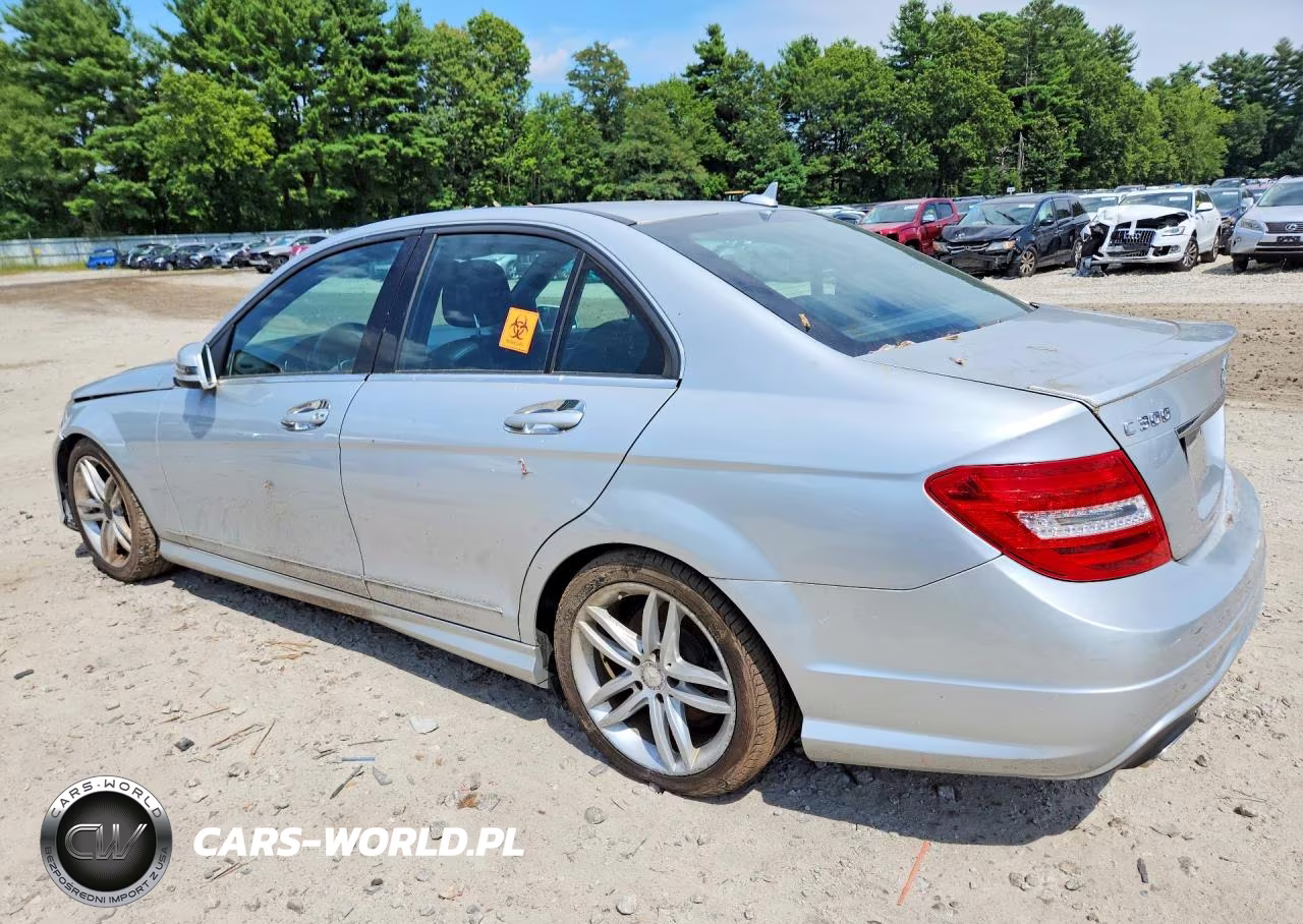 2012 Mercedes-Benz C 300 4Matic VIN:WDDGF8BB3CA712145 - 2