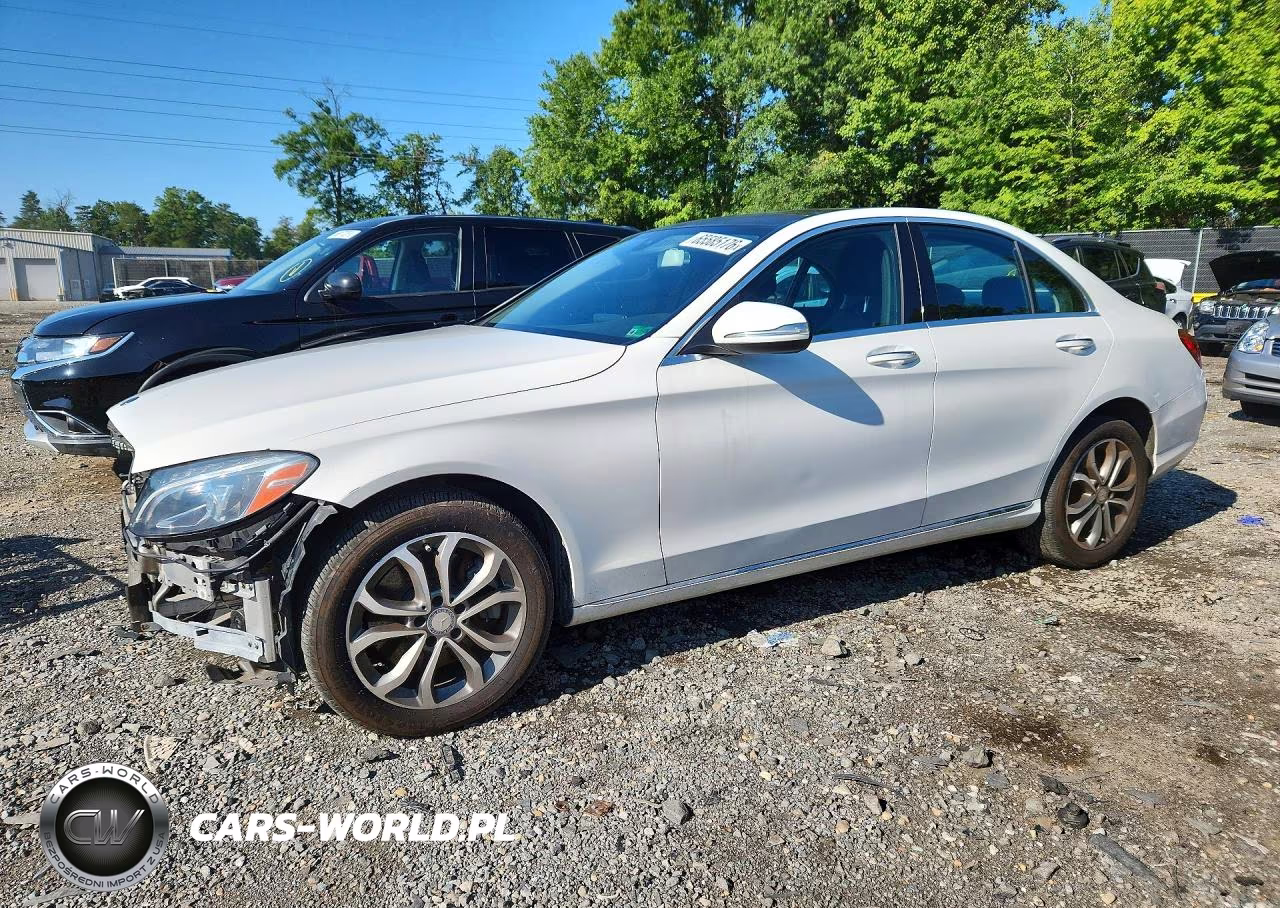 2015 Mercedes-Benz C 300 4Matic – zdjęcie 1 z 12