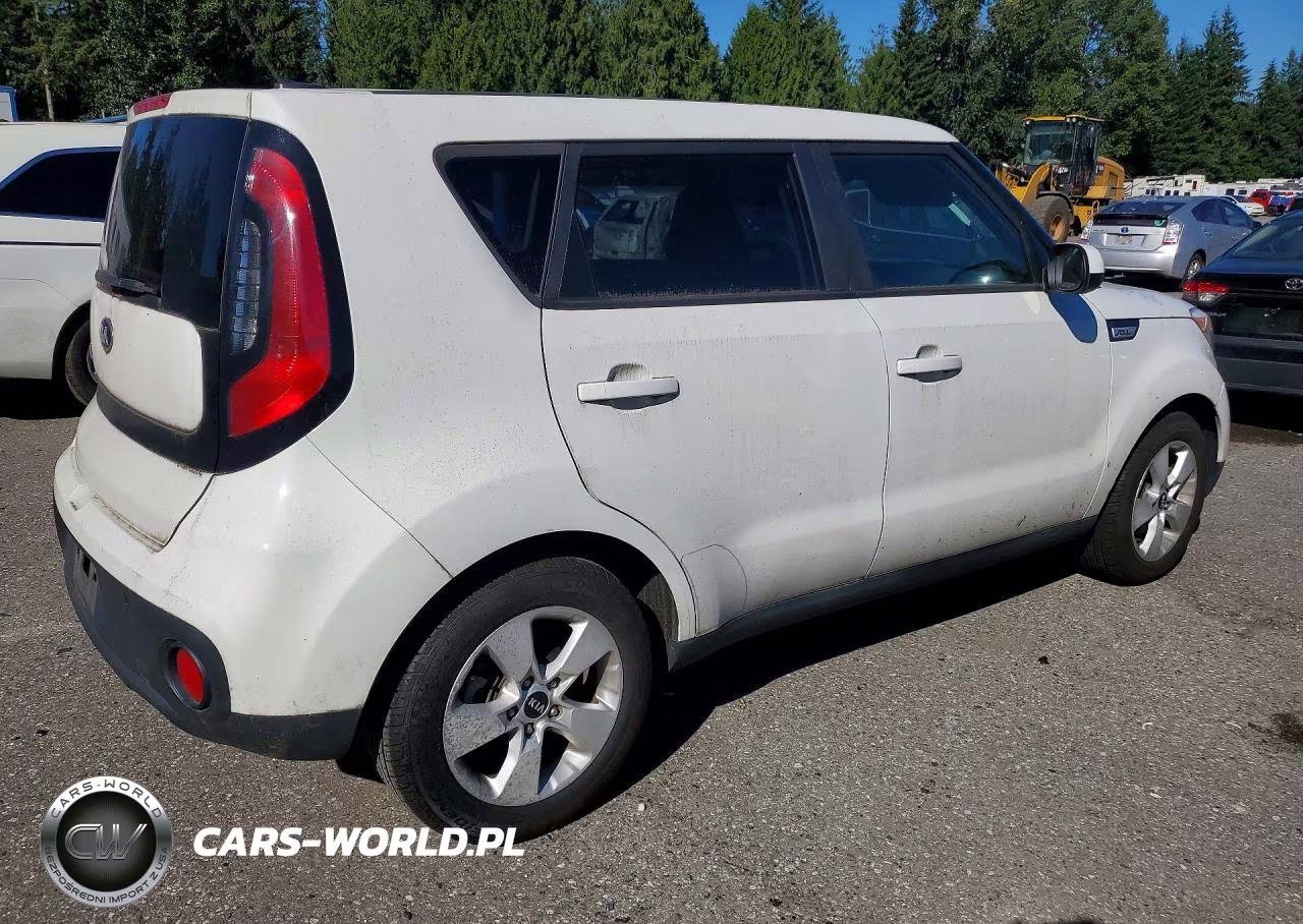 2018 Kia Soul Base VIN:KNDJN2A20J7532424 - 3